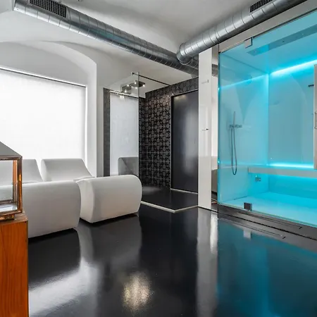 Hotel On The Rock 3*